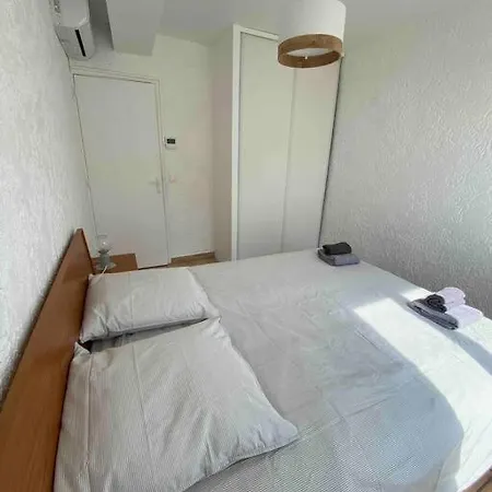2 Pieces De Charme Climatise Lejlighed Nîmes