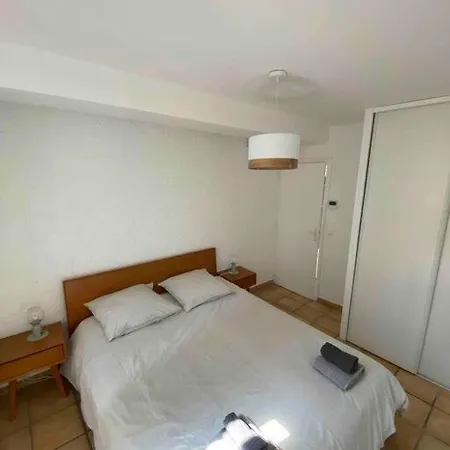 2 Pieces De Charme Climatise Lejlighed Nîmes